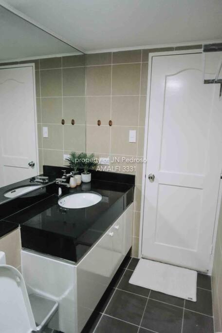 Work-Friendly Mountain-View Condo Near Sm Seaside Cebu Stadt Exterior foto